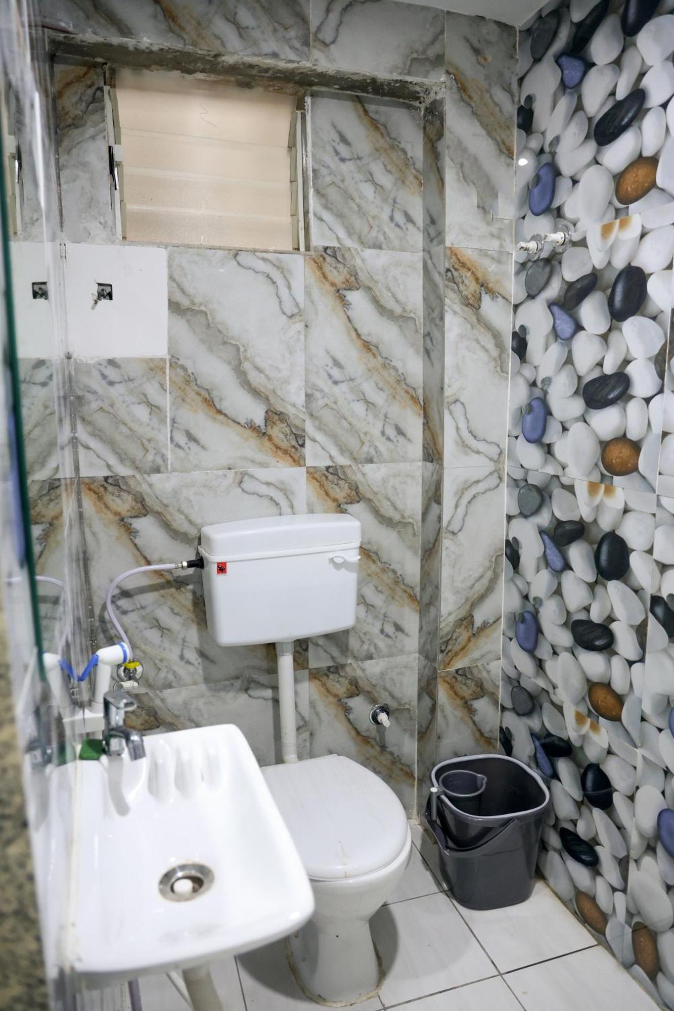 Hotel Aaram Kalupur Ahmedabad Bagian luar foto